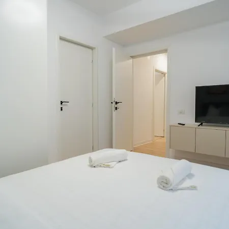 Elegant Gem Victoriei Avenue Apartment Bukarest