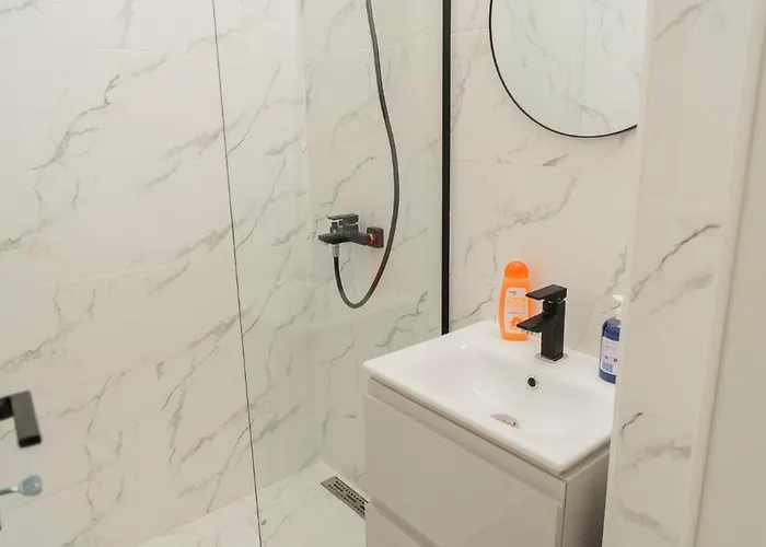 Elegant Gem Victoriei Avenue Bucureşti